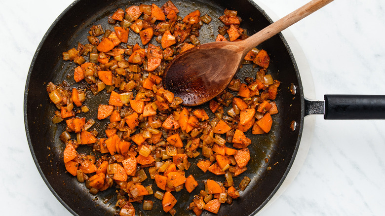 spices with veggies 