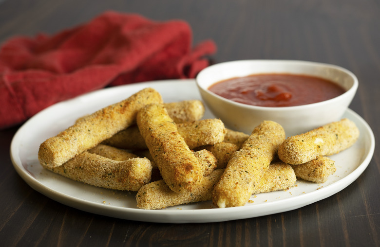 Air Fryer Mozzarella Sticks