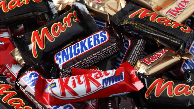 assortment of fun size candy bars