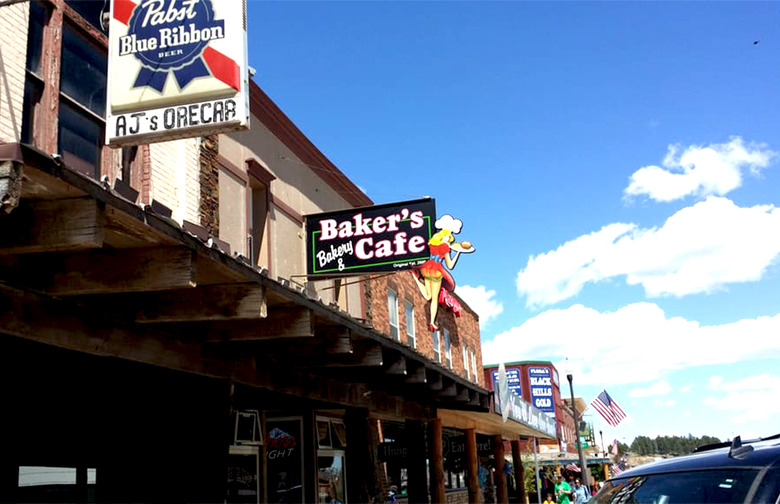 South Dakota: Baker's Bakery & Café (Custer)